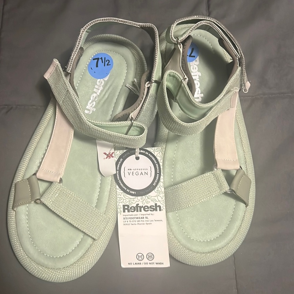Brand new sandals !